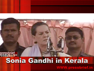 Sonia gandhi in Kerala, 6th April 2011